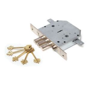 Замок врезной сувальдный ГРАНИТ 1.06.40. (три ригеля + защелка + задвижка, диаметр 18мм) левый