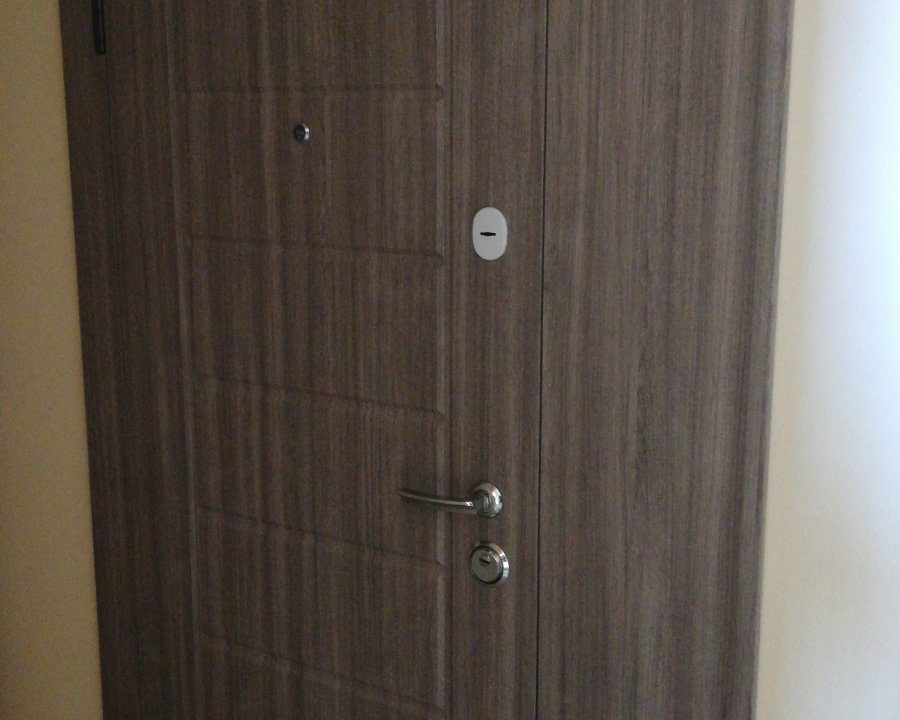 Фото наших входных дверей